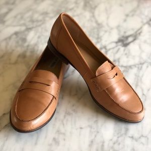 Steve Madden Tan Loafer Flats